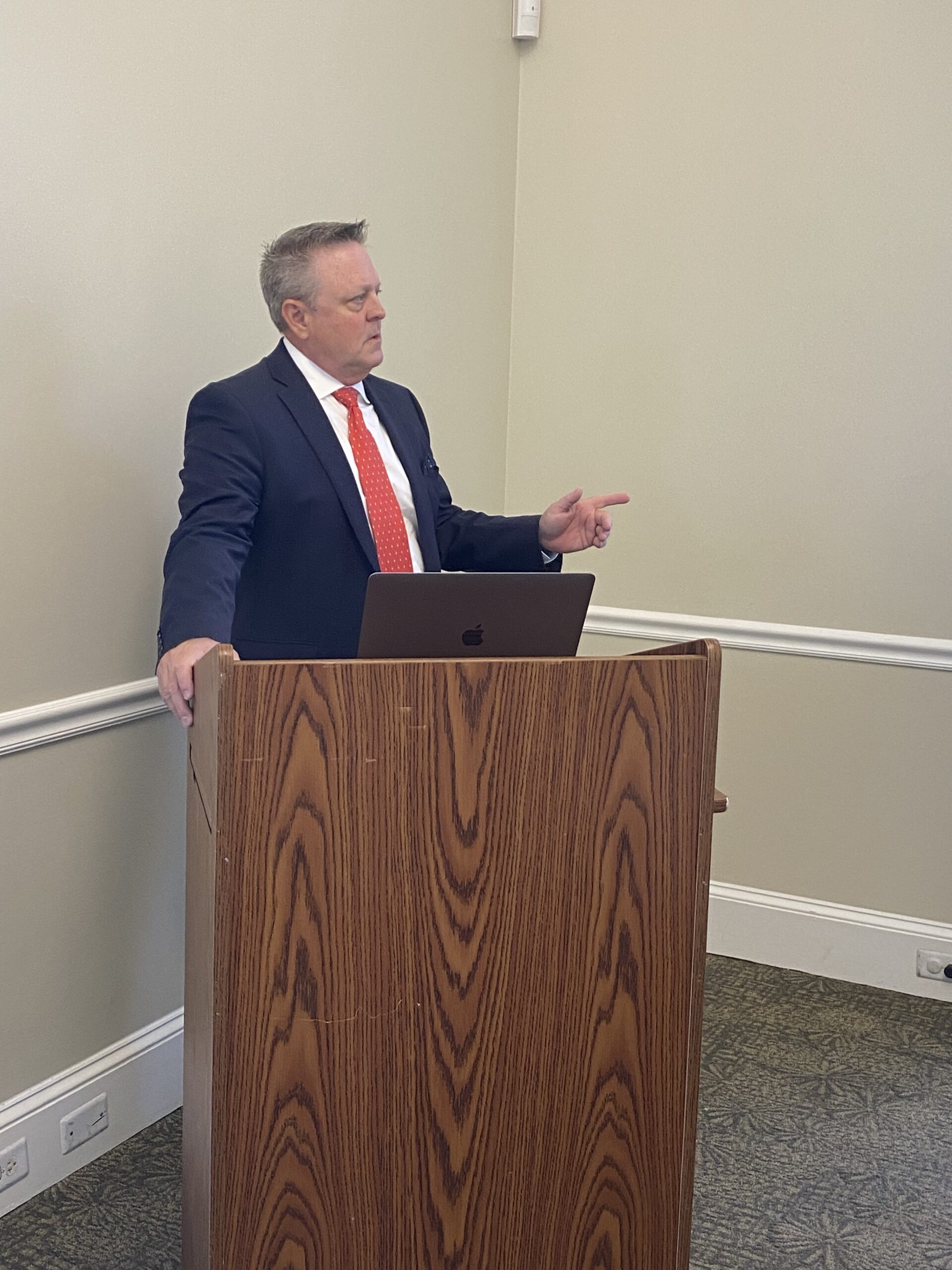 WFG President Rick Welsh speaking at the Claret Hall Seminar. 